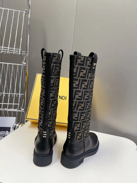 Fendi Shoe 